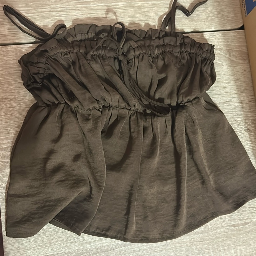 American Eagle brown float tank top